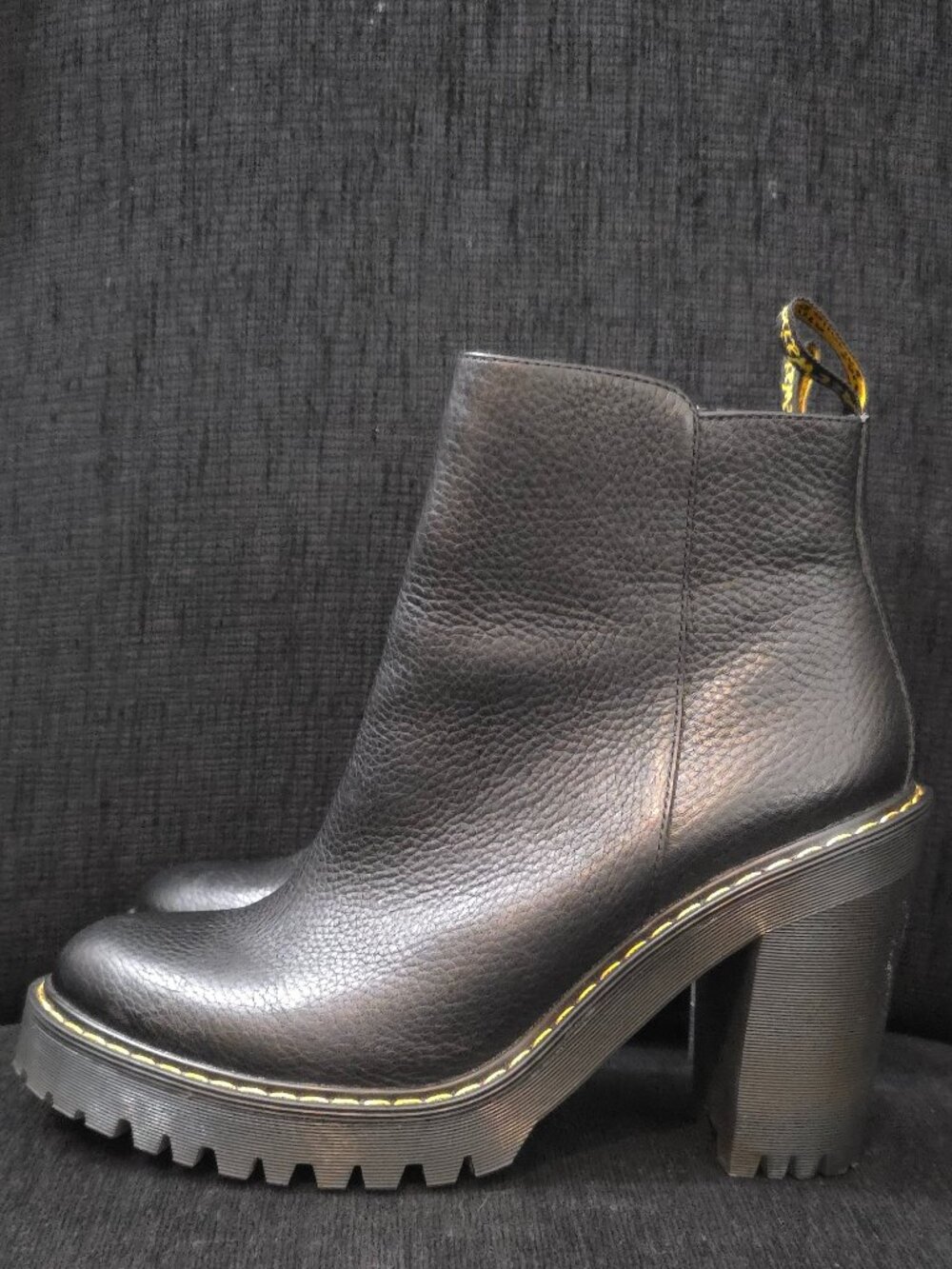 Dr. Martens Magdalena Black Leather High Heeled Ankle Zipp Boots -Womans' Size 9 - Picture 6 of 10